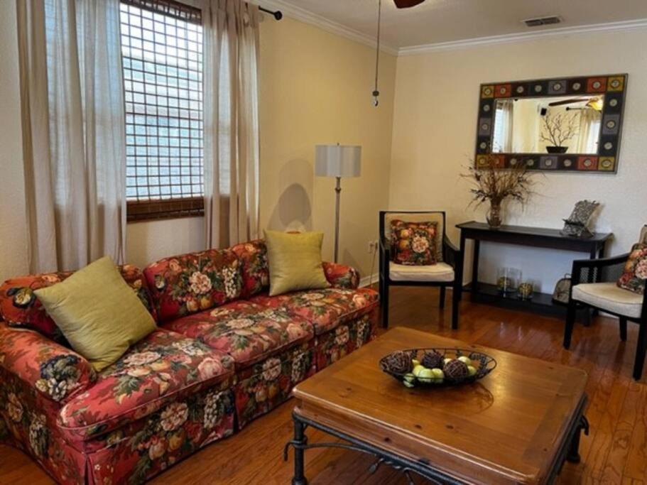 House Close To Downtown, Airport, Raymond James Stadium, And Many More Places Tampa Buitenkant foto