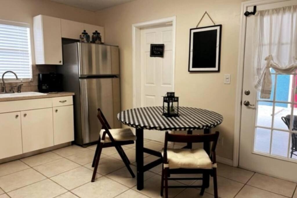 House Close To Downtown, Airport, Raymond James Stadium, And Many More Places Tampa Buitenkant foto