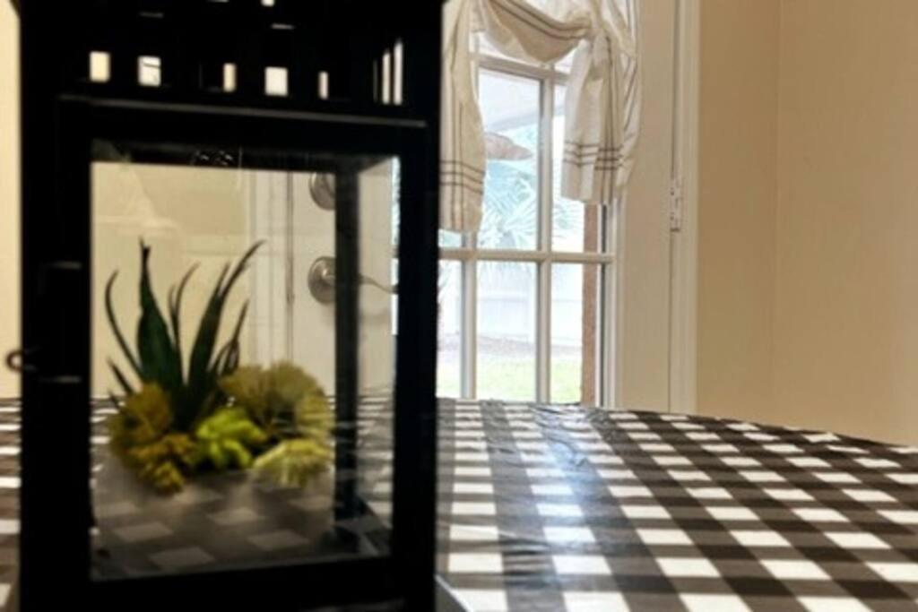 House Close To Downtown, Airport, Raymond James Stadium, And Many More Places Tampa Buitenkant foto
